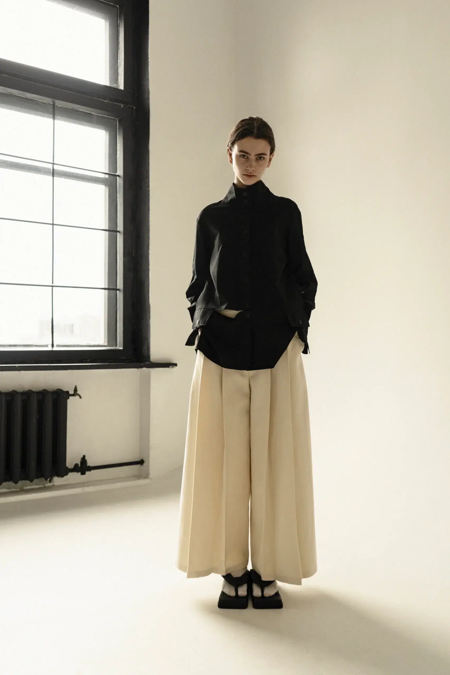 AP009 - Cream Pleated Pants - Image 7
